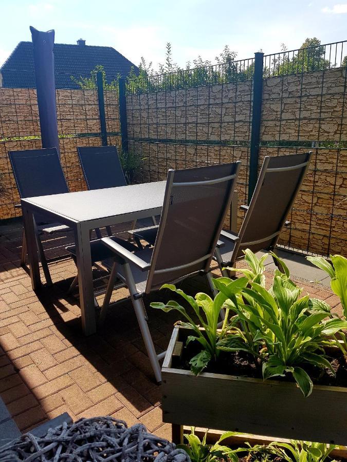 Eulennest Im Souterrain Apartment Elten Екстериор снимка