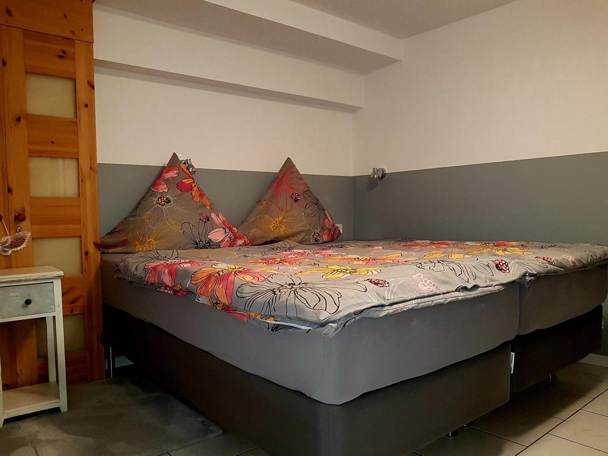 Eulennest Im Souterrain Apartment Elten Екстериор снимка